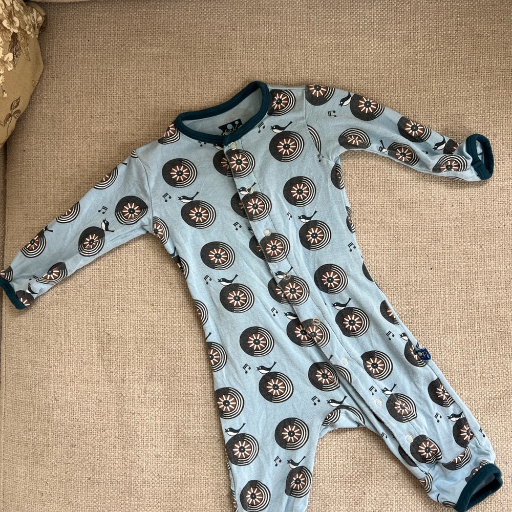 Kickee pants romper
